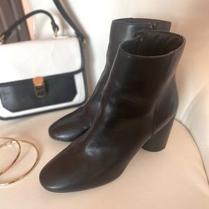Black Heeled Boots